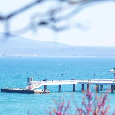 Aura Διαμέρισμα *
