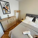 Aura Burgas