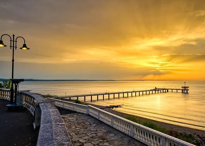 Aura アパート ブルガス